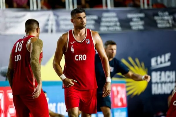 Profesionalni rukometaš Ivan Dumencic